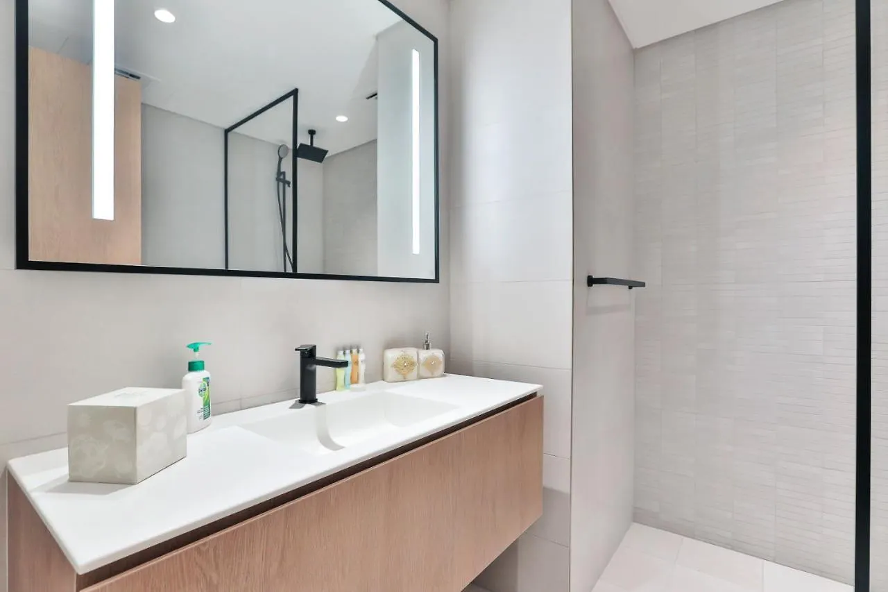 Ramadan Offer - Burj Khalifa View, Marquise Square Apartment Dubai